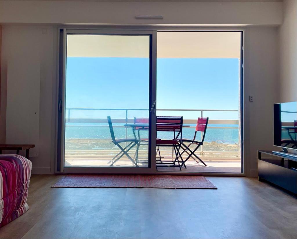 Large Studio Direct Access To The Beach بورنيشّيه المظهر الخارجي الصورة